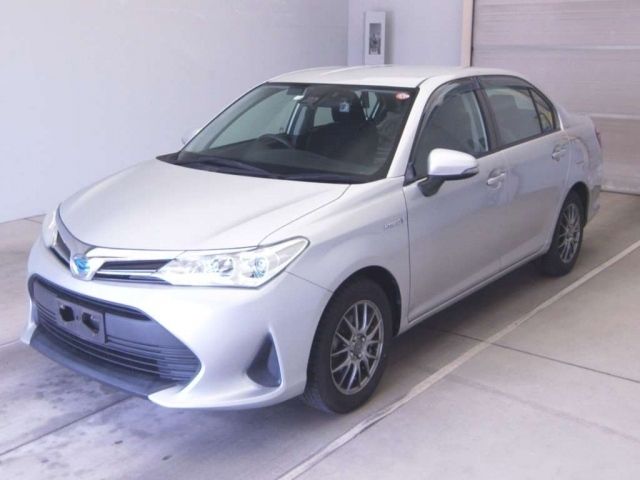 70003 TOYOTA COROLLA AXIO NKE165 2018 г. (TAA Kantou)